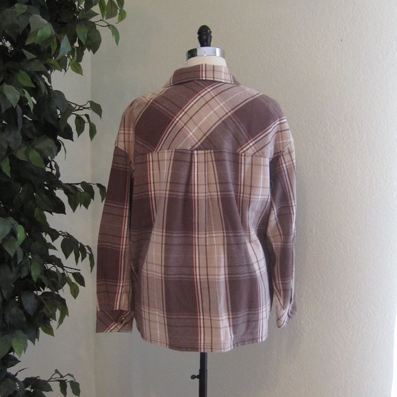 Aerie Offline Flannel Button Down Shacket - Like New - Picture 7 of 11